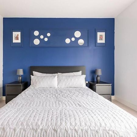 Stylish & Comfortable Top-Floor Flat In Harrow Лондон Екстериор снимка